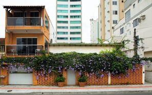 Front of property - Villa Di Loire (Balneário Camboriú)