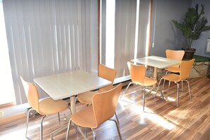 Free daily self-serve breakfast