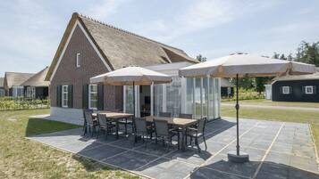 Villa | Outdoor dining