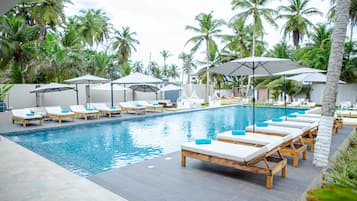 2 outdoor pools, pool umbrellas, pool loungers