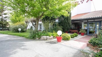 Enceinte de lâhĂ©bergement