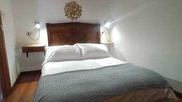 2 makuuhuonetta, silitysrauta/-lauta, Wi-Fi, vuodevaatteet