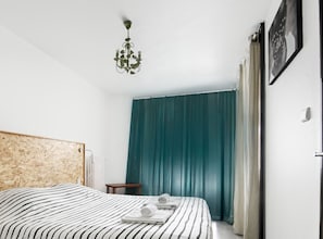 2 bedrooms, WiFi, bed sheets - Spacious apartment in the center of Chambéry - walking distance to the train station (Chambéry)