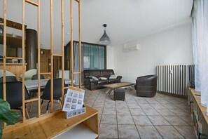 Téléviseur, livres