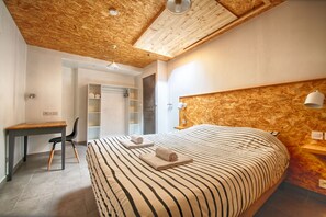 2 bedrooms, WiFi, bed sheets - Spacious apartment in the center of Chambéry - walking distance to the train station (Chambéry)