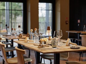 House | Dining - Sauna Lodge Stay With Hillview (Neufchateau)