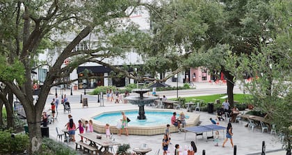 Chic Hyde Park Condo - 2 bed, 2 bath - 5 min to Shops, Bayshore & Amalie