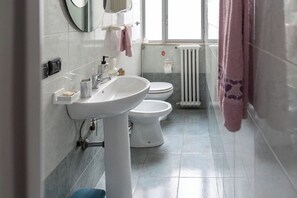 Hair dryer, towels - Il Ritrovo degli Artisti (Castrovillari)