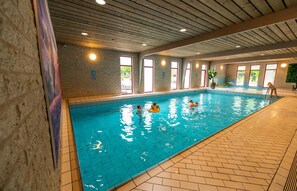 Pool - Well-kept Chalet in a Holiday Park, Adjacent to the Hoge Veluwe National Park (Arnhem)