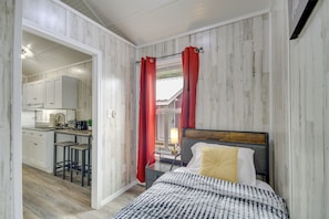 2 chambres, fer et planche à repasser, Wi-Fi, draps fournis