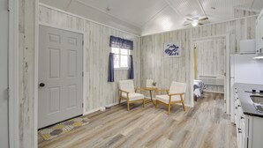 Unclassified image, 3 of 27, button - Cozy Picayune Tiny Home Rental ~ 4 Mi to Downtown! (Picayune)