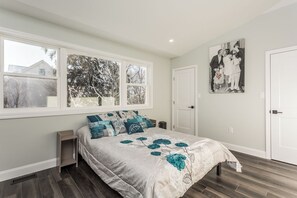 3 Schlafzimmer, Schreibtisch, Bügeleisen/Bügelbrett, kostenloses WLAN