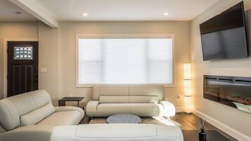 Smart TV, fireplace, video games, stereo