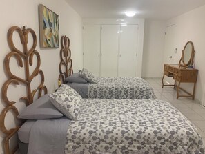 4 dormitorios, tabla de planchar con plancha, wifi y ropa de cama