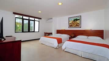 1 habitación, colchones Select Comfort, minibar y escritorio