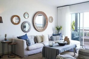 Living area - Ocean Front / Punta Palmera 2BR (Punta Cana)