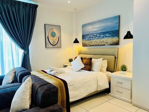 1 bedroom, iron/ironing board, WiFi, bed sheets - Executive Studio, Embassy Gardens, Cantonments, Accra (Accra)