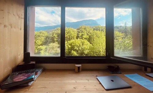 Charming Vrbo Artist Nature Apartment& Garden & Studio