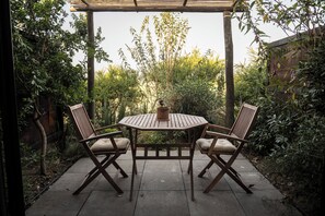 Comfort Room, Garden View | Premium bedding, memory foam beds, individually decorated - La Guarda Bed and Breakfast (Zapallar)