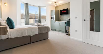 Beachfront Aparthotel, Seaview Apartment with free parking #7