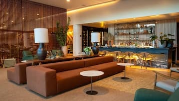 2 bars/lounges, poolside bar