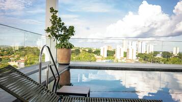 Outdoor pool, open 8:00 AM to 4:00 PM, sun loungers