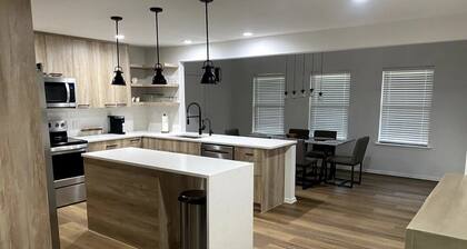 Beautiful 3-bedroom vacation Home in fabulous Leander, TX near the lake.