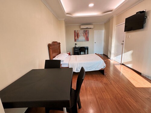 Suite Ejecutiva Frente al Aeropuerto