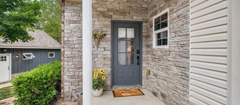 The Woodland Cottage: Private Retreat In The Trees