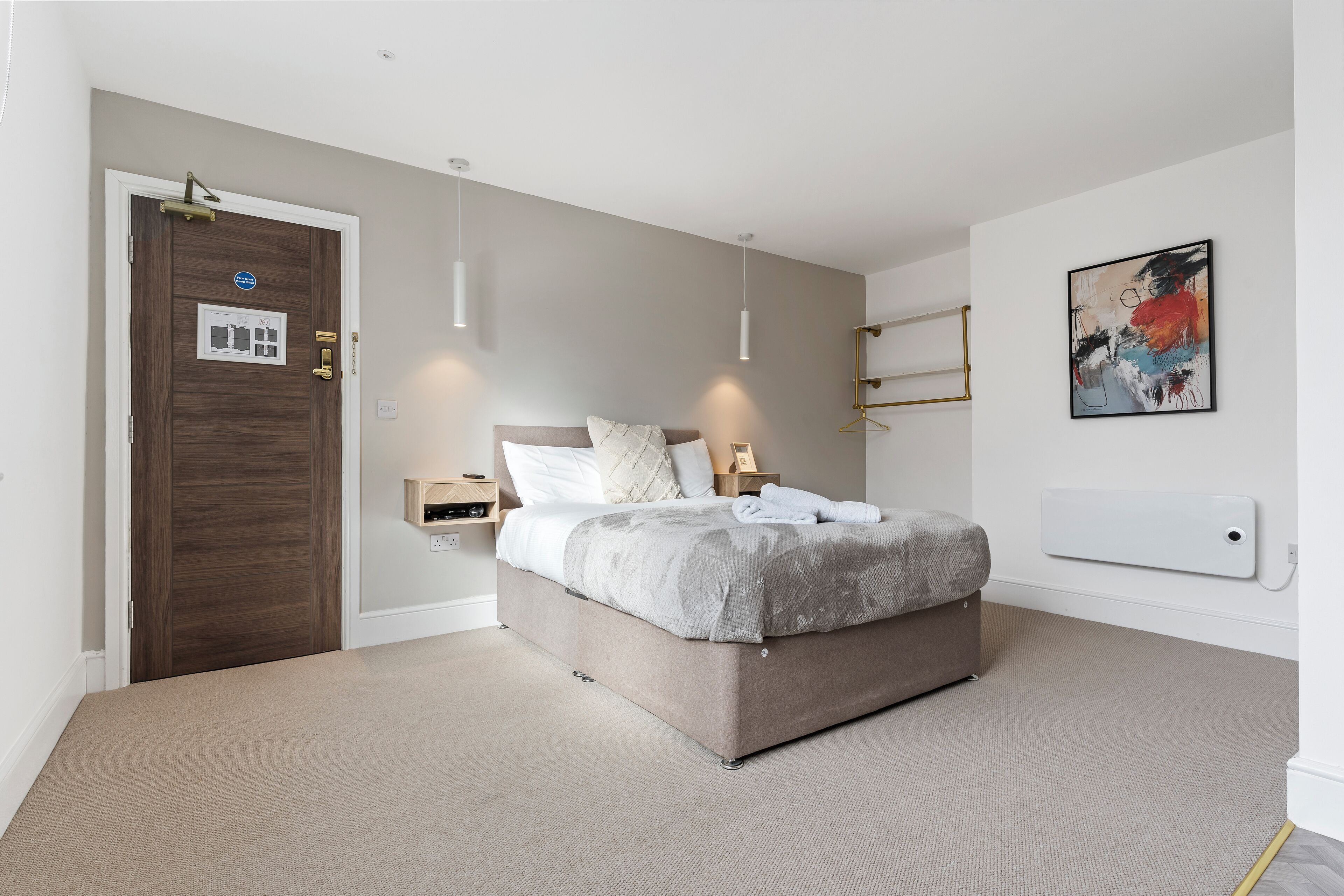 1 chambre, fer et planche à repasser, Wi-Fi, draps fournis