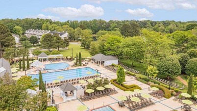 Step into Colonial Charm at The Historic Powhatan Resort in Williamsburg - 2 Bd.