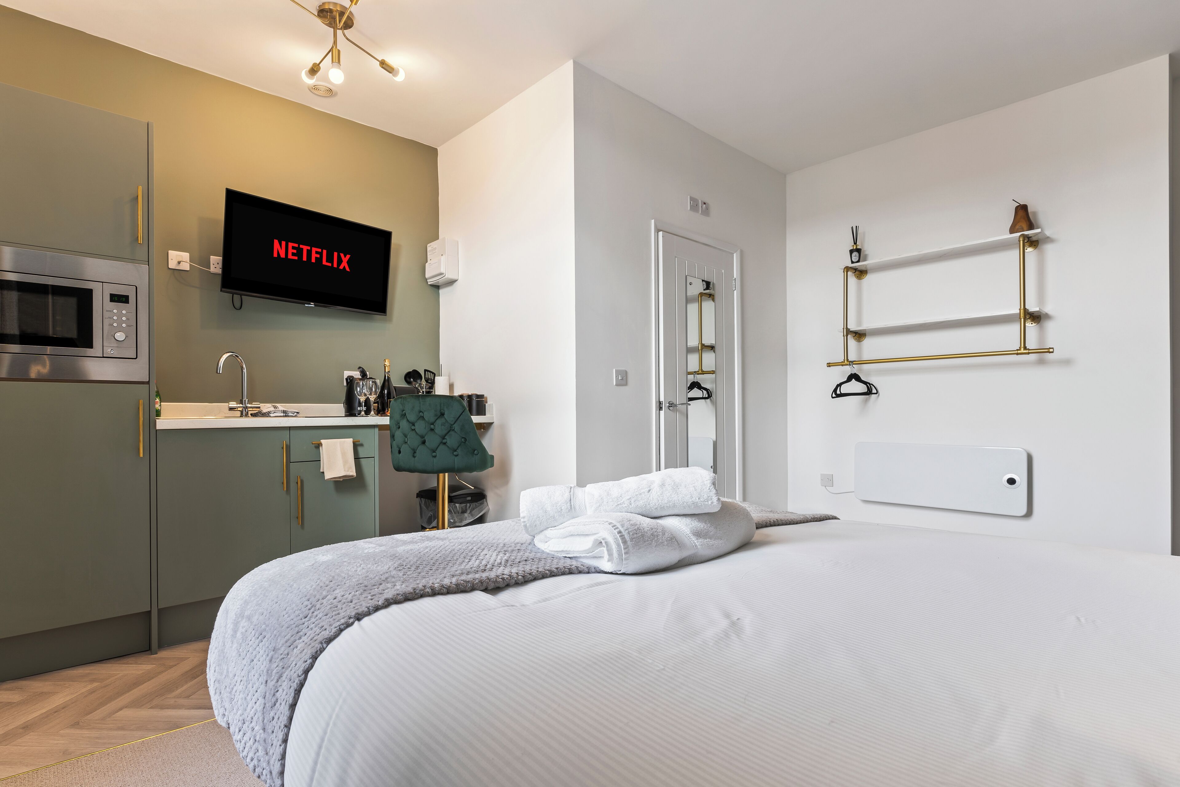 1 chambre, fer et planche à repasser, Wi-Fi, draps fournis