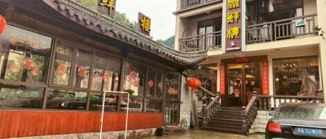 Ngoại thất