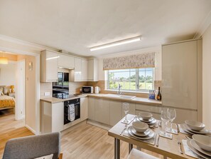 Dishwasher - 2 bedroom accommodation in Burgh Le Marsh (Burgh Le Marsh)
