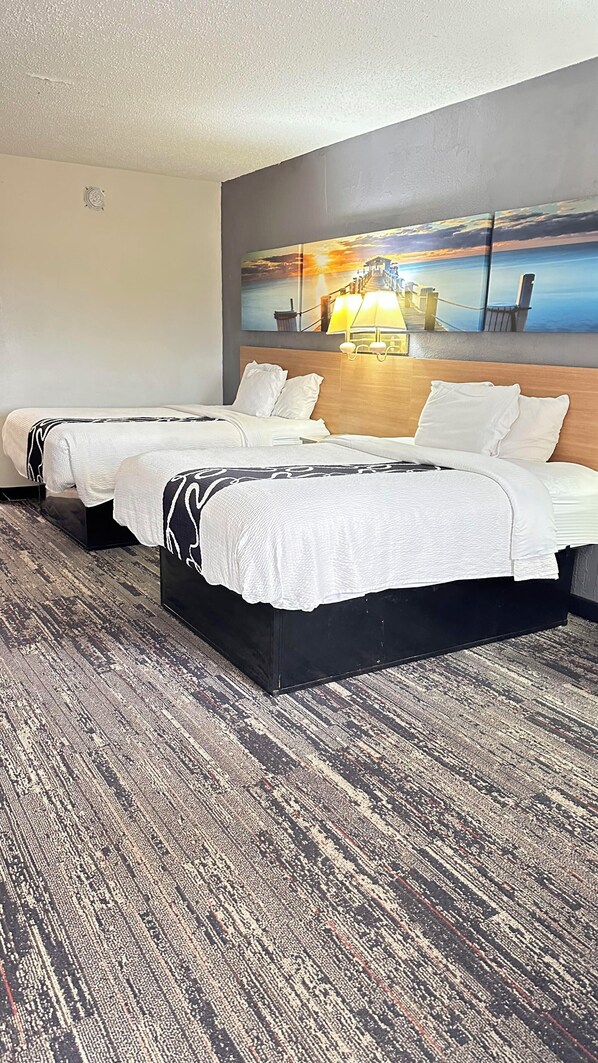 Basic-Zimmer, 2 Queen-Betten