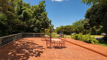 Tradisjonell villa, ikke-røyk, tekjøkken | Terrasse/patio