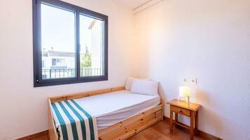 House | 3 bedrooms, iron/ironing board