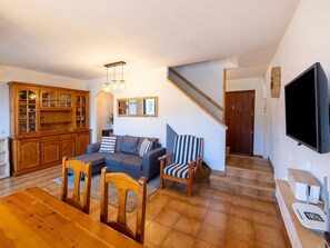 House | Living room - House in Catalonia Near the Sea (Sant Pere Pescador)