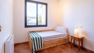 House | 3 bedrooms, iron/ironing board