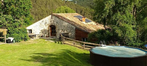 La Rena, self-catering barn, bikers and horse riders welcome. Sleeps 2-8