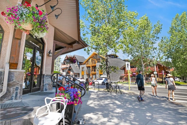 Exterior - *BRAND NEW! Downtown 1 block from Main Street!* (Canmore)