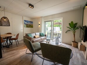 Bungalow | Dining - Nature Retreat With Style (Borger)