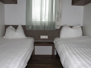 Chalet | 2 slaapkamers, individueel gemeubileerd, beddengoed