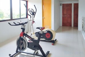 Fitness facility - RedDoorz @ FJ Hotel Tubungan Iloilo (Tubungan)