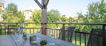 Green Oasis: 5-Room Apartment with Large Garden