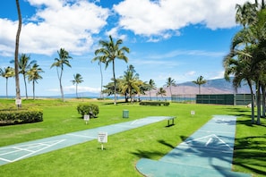 Terrace/patio - Romannas Golden Ray Oceanfront Condo (Kihei)