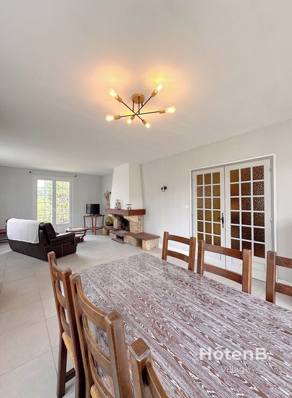 Interior - Family Home and Nature in Eymoutiers (Eymoutiers)