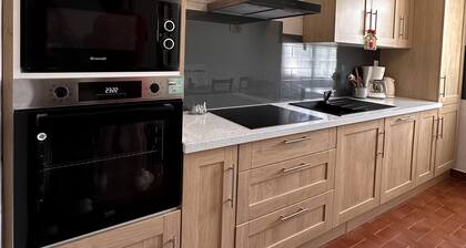 Family Home and Nature in Eymoutiers