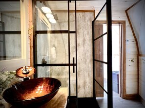 Hair dryer, towels - Experience 365-days of glamping in the heart of Flatlands, NB! (Flatlands)
