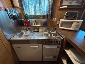 Fridge, microwave, oven, stovetop - Cozy Zephyr Cove Suite (Zephyr Cove)